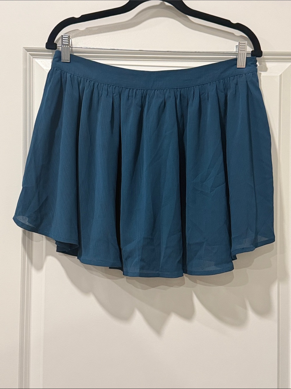 Commense Teal Blue Chiffon Skort Size Large NWOT